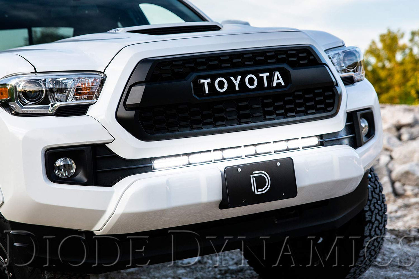 Diode Dynamics Stealth White Combo 30" LED Light Bar Kit compatible with Toyota Tacoma 2016-2023